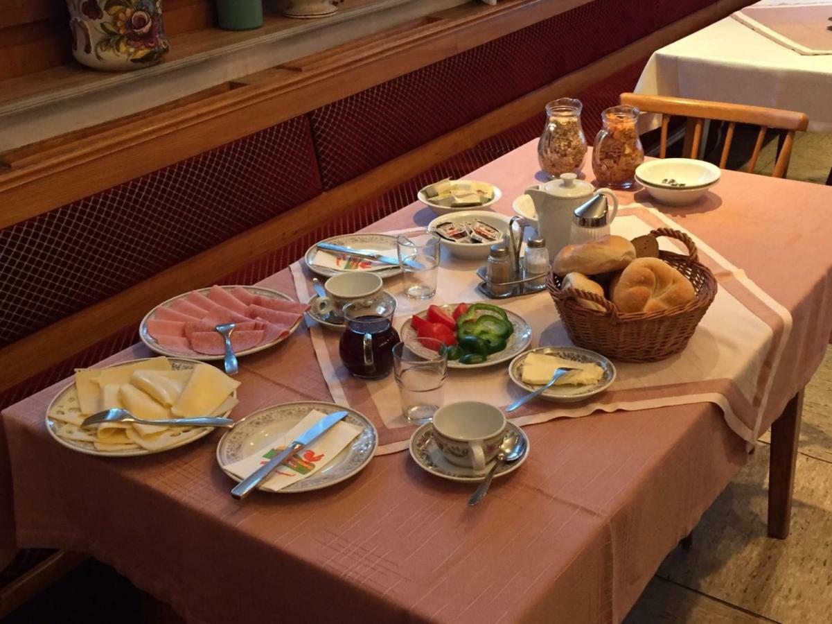 Privatzimmervermietung Wiederkehr Altenmarkt im Pongau Exterior foto